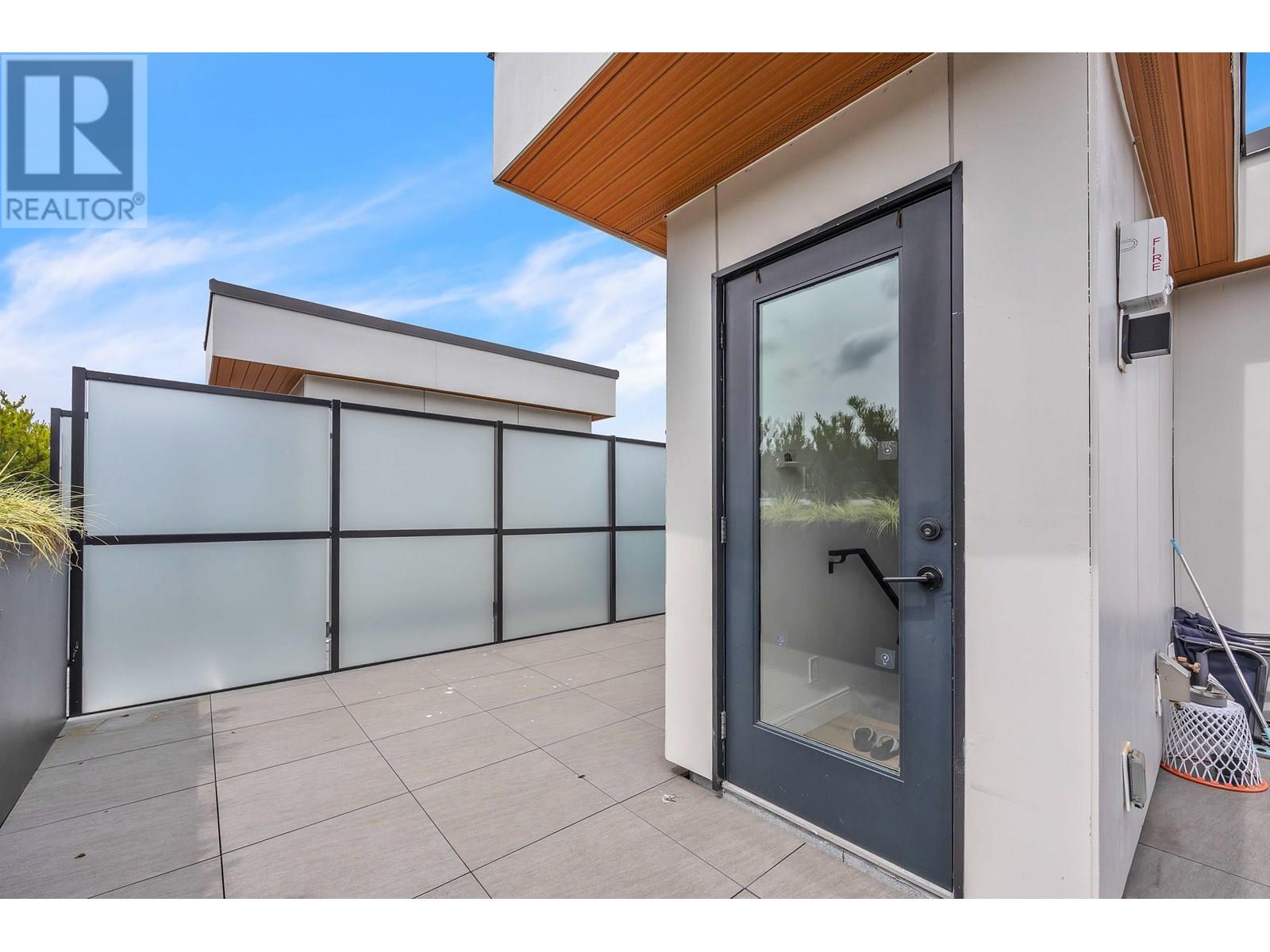 Photo 19 of 626 55 Klahanie Drive, Port Moody BC