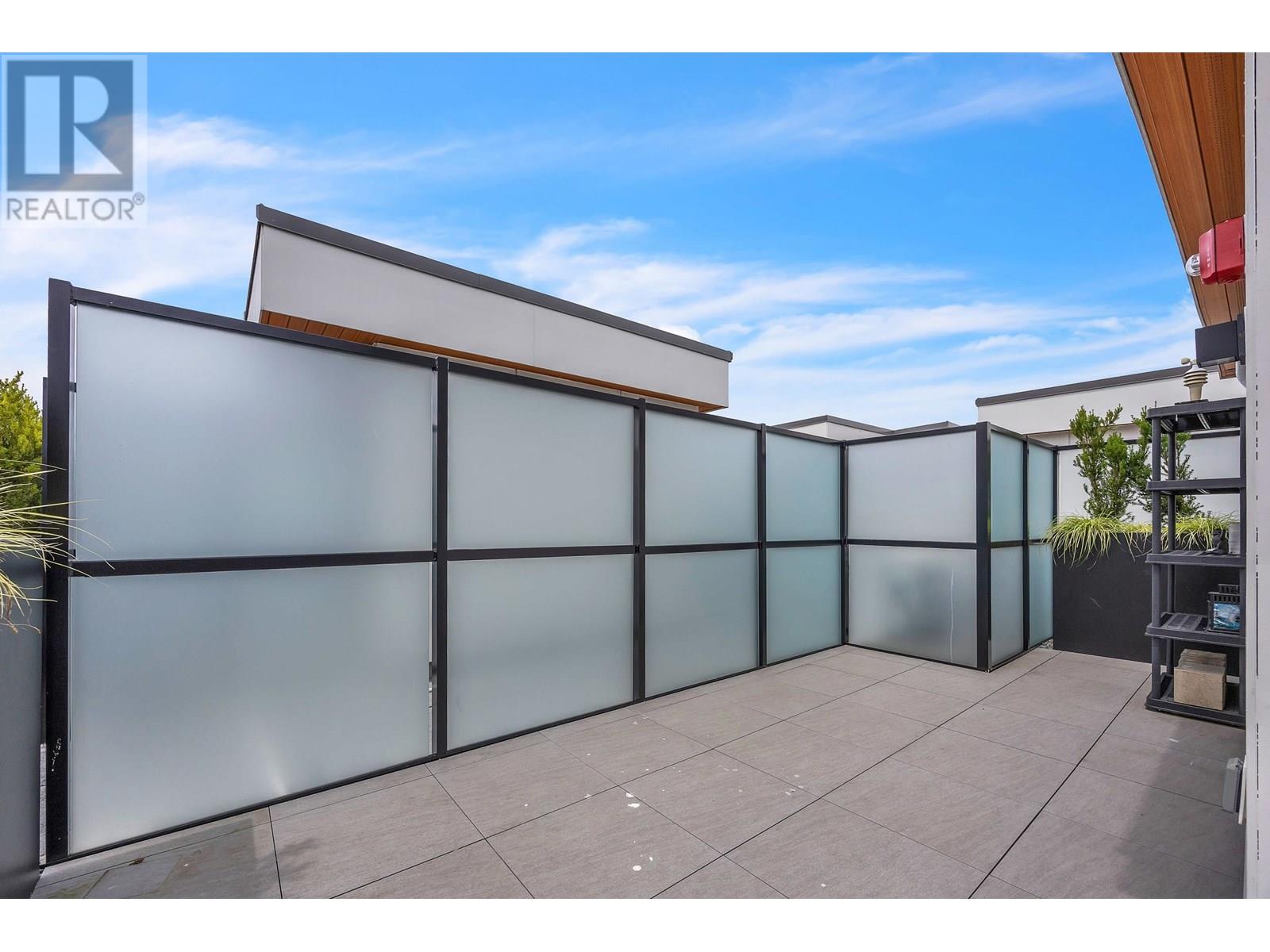 Photo 20 of 626 55 Klahanie Drive, Port Moody BC