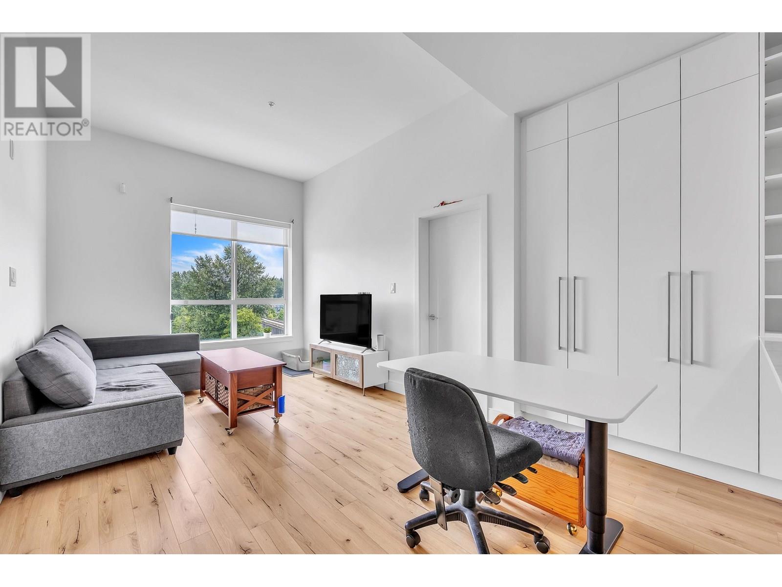 Photo 6 of 626 55 Klahanie Drive, Port Moody BC