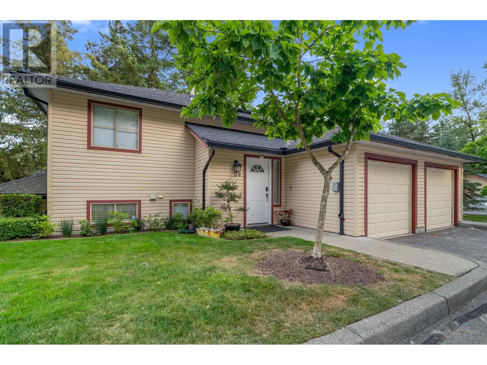 Photo 11 of 24 21960 River Road, Maple Ridge BC