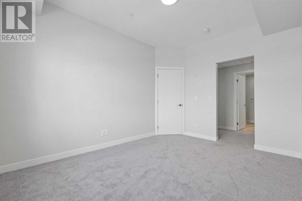 Single Family House for Sale in   Les Jardins Park SE Douglasdale/Glen Calgary 