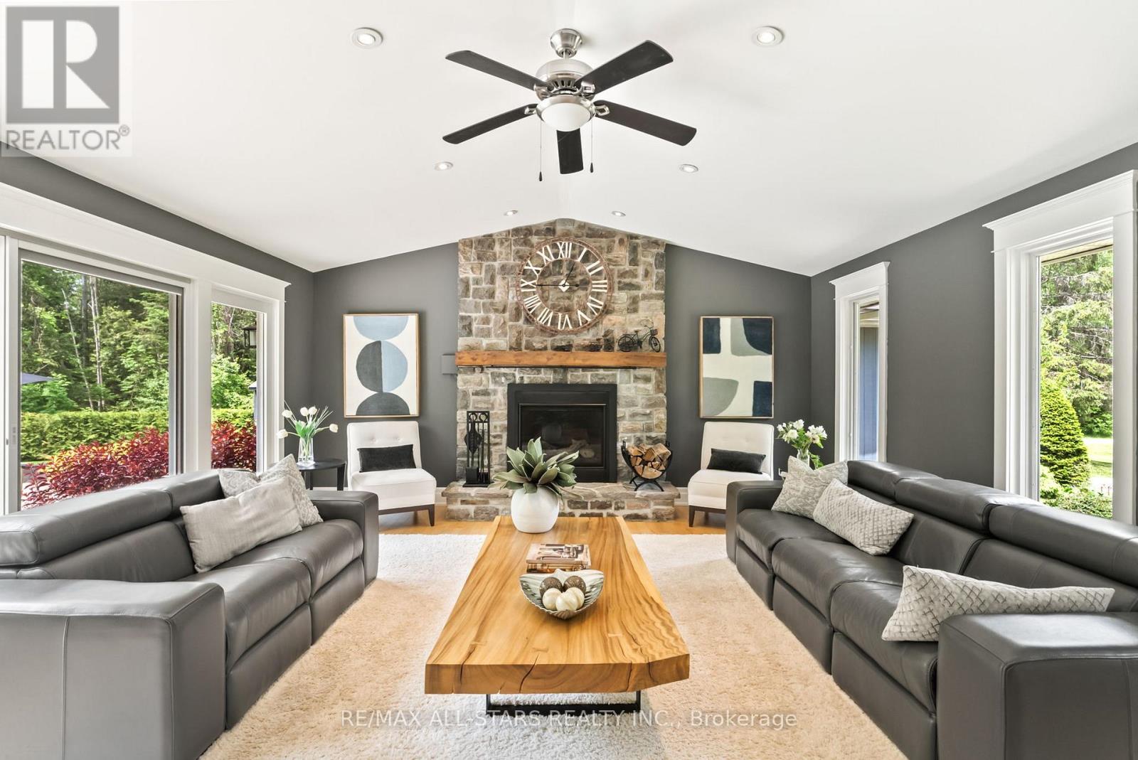 Photo 37 of 523 Davis Drive, Uxbridge ON