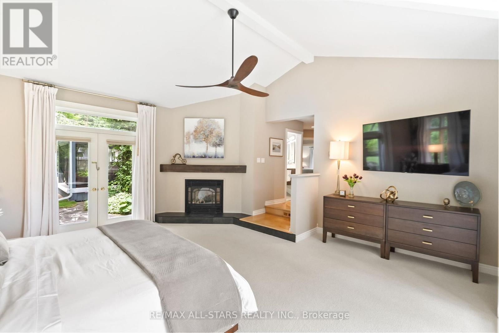 Photo 33 of 523 Davis Drive, Uxbridge ON