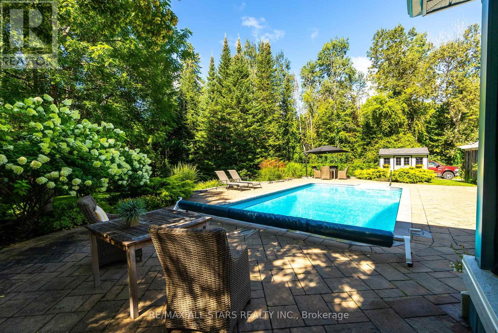 Photo 35 of 523 Davis Drive, Uxbridge ON