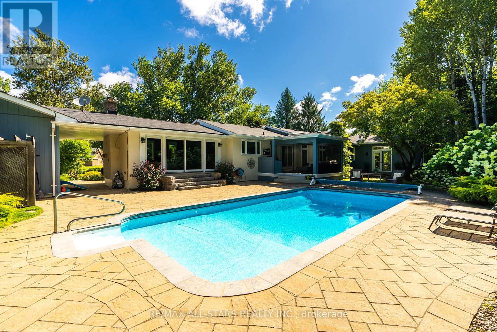 Photo 47 of 523 Davis Drive, Uxbridge ON