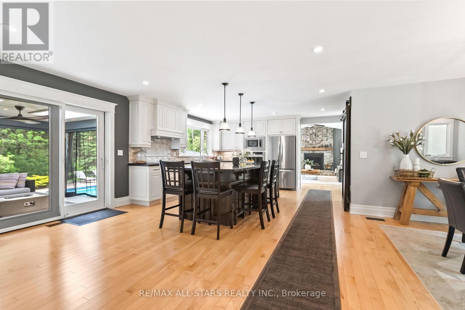 Photo 27 of 523 Davis Drive, Uxbridge ON