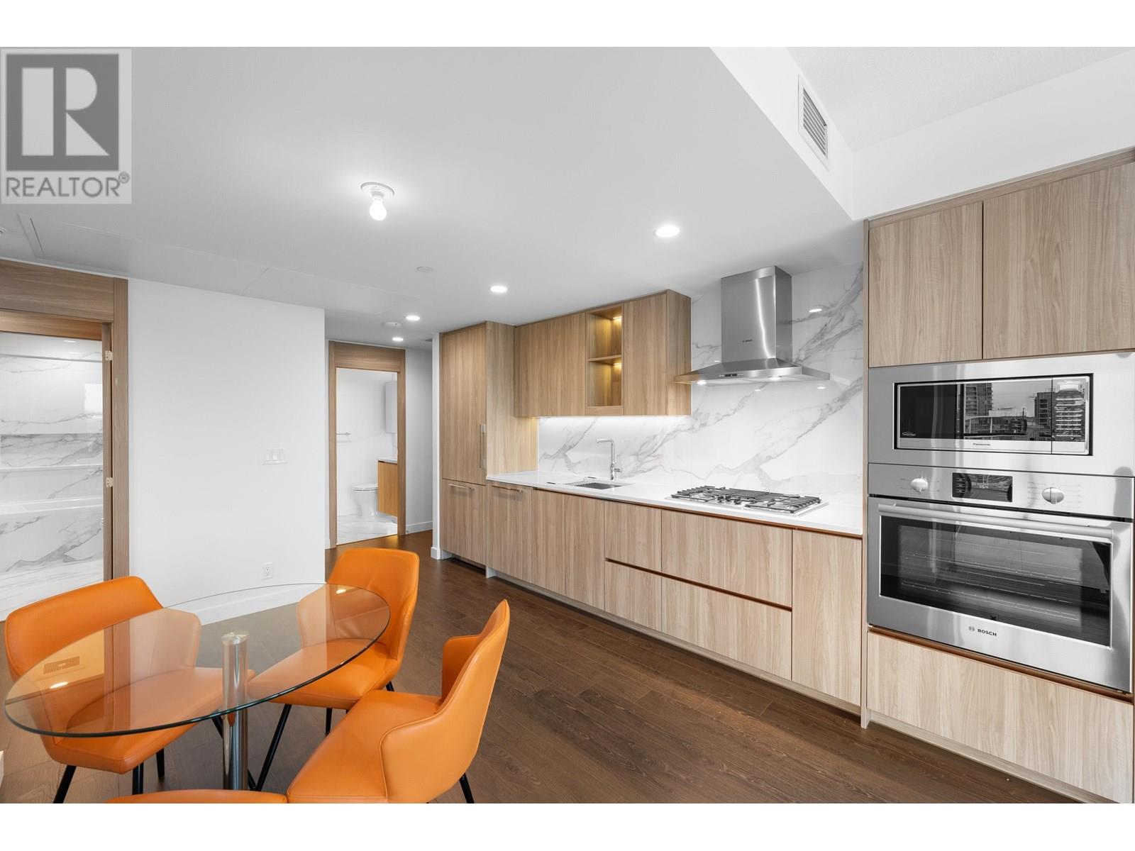 Photo 1 of 2402 4890 Lougheed Highway, Burnaby BC