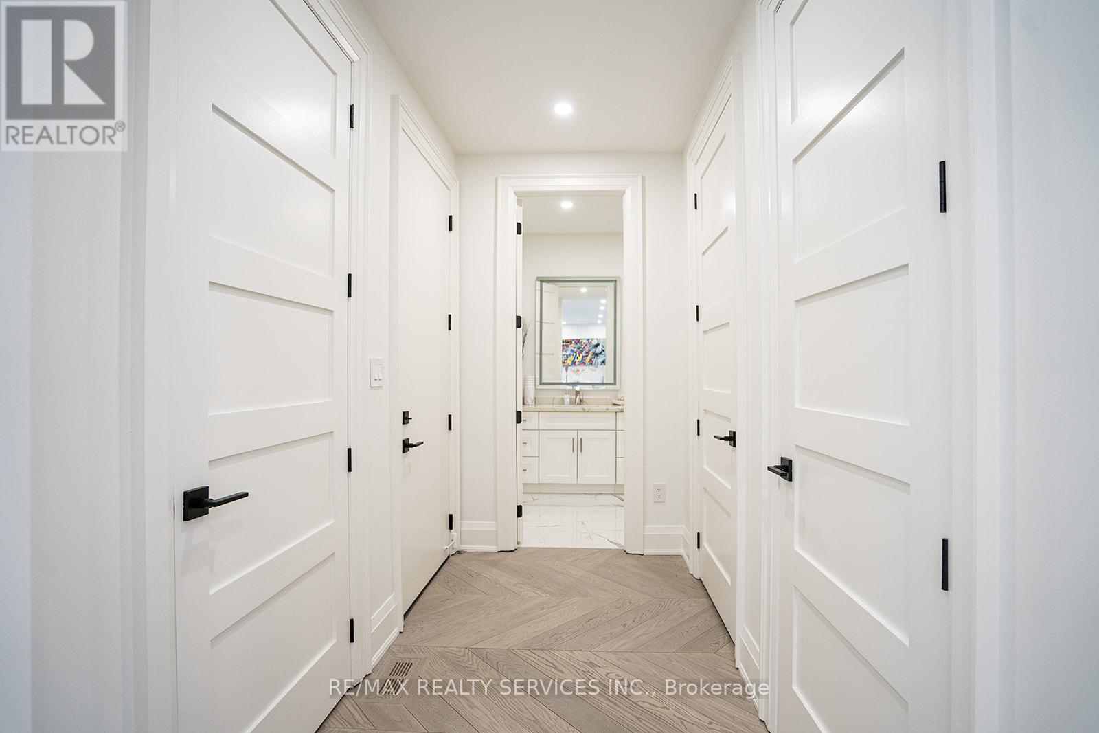 Photo 27 of 3 Bonnyview Drive, Toronto ON