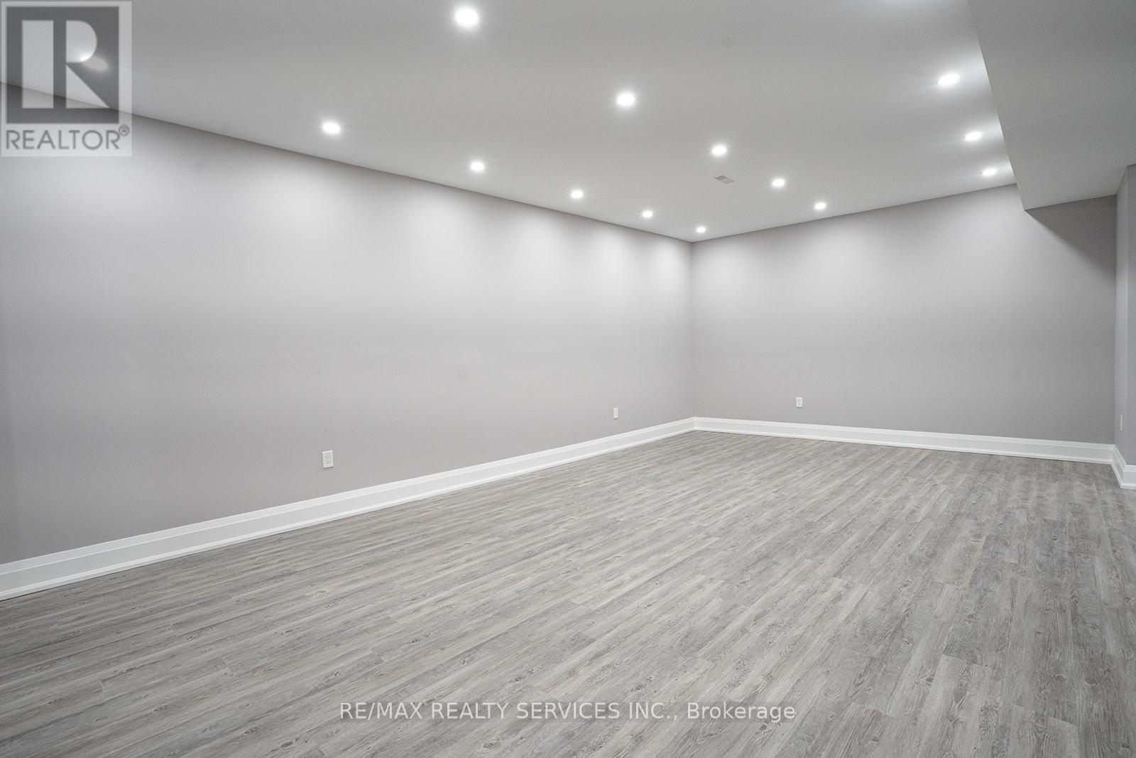 Photo 21 of 3 Bonnyview Drive, Toronto ON