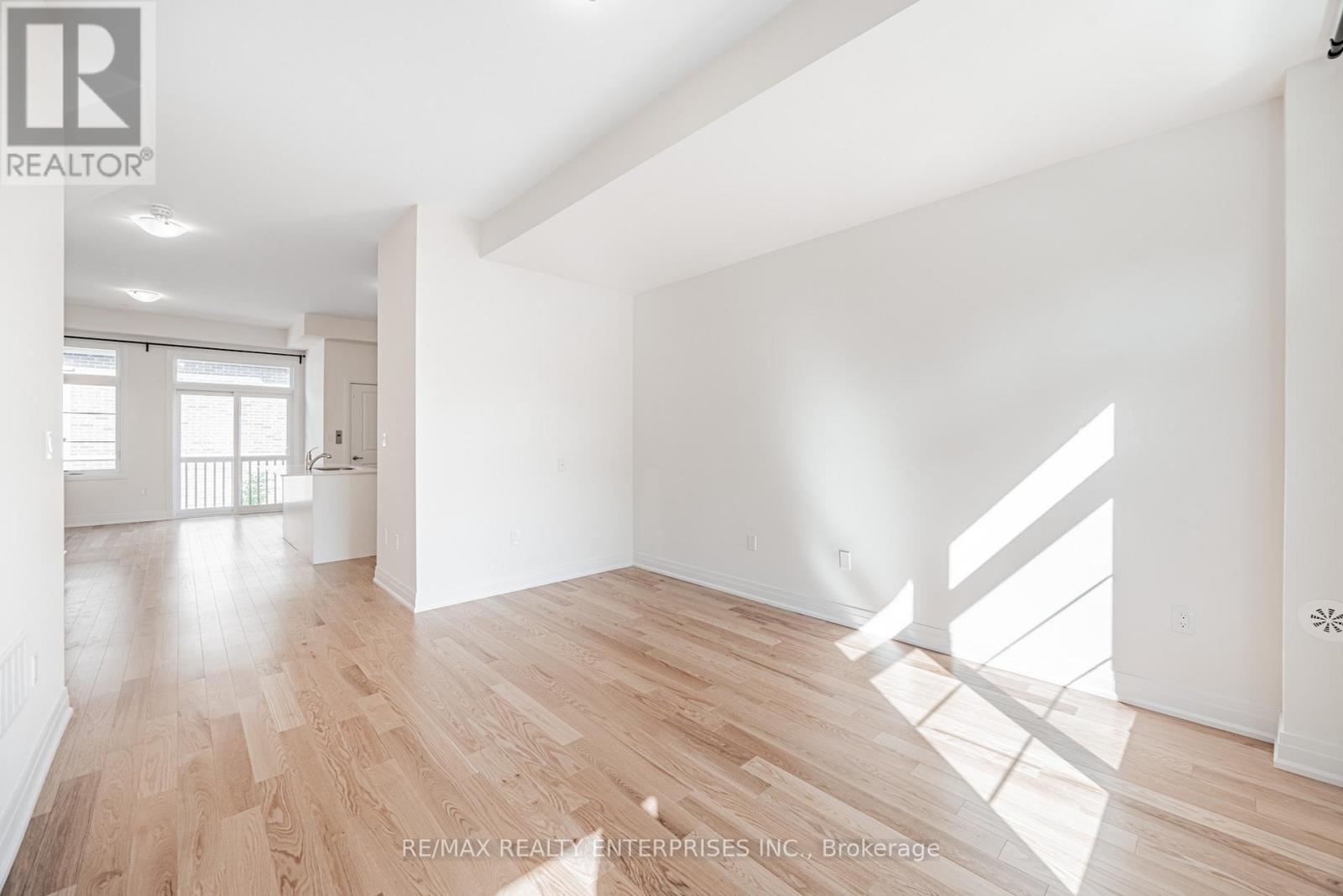 Photo 18 of 209 Wyndham Street, Mississauga ON