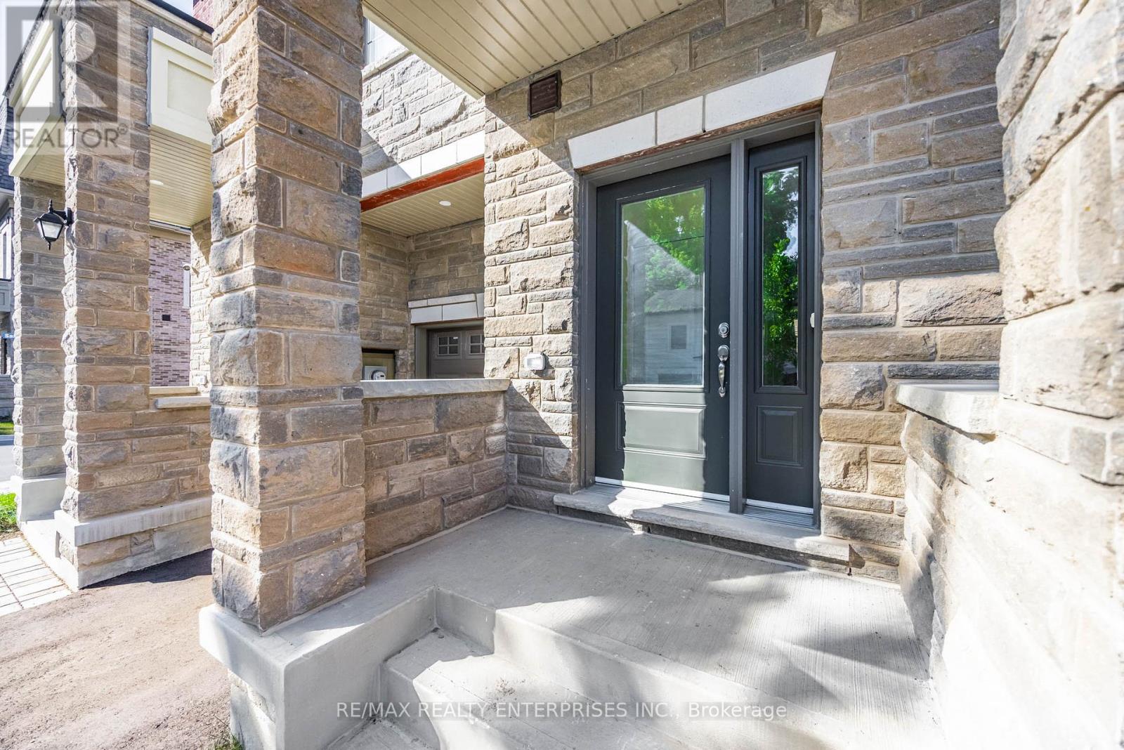 Photo 28 of 209 Wyndham Street, Mississauga ON