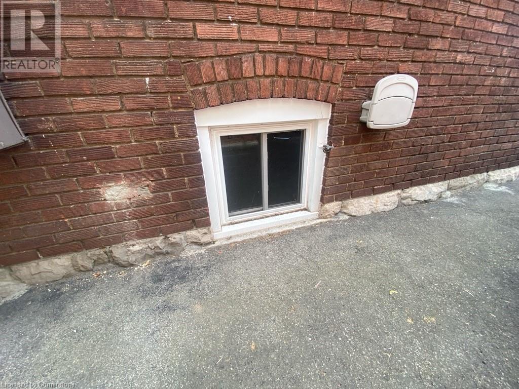Photo 12 of 167 Balmoral Avenue S, Hamilton ON