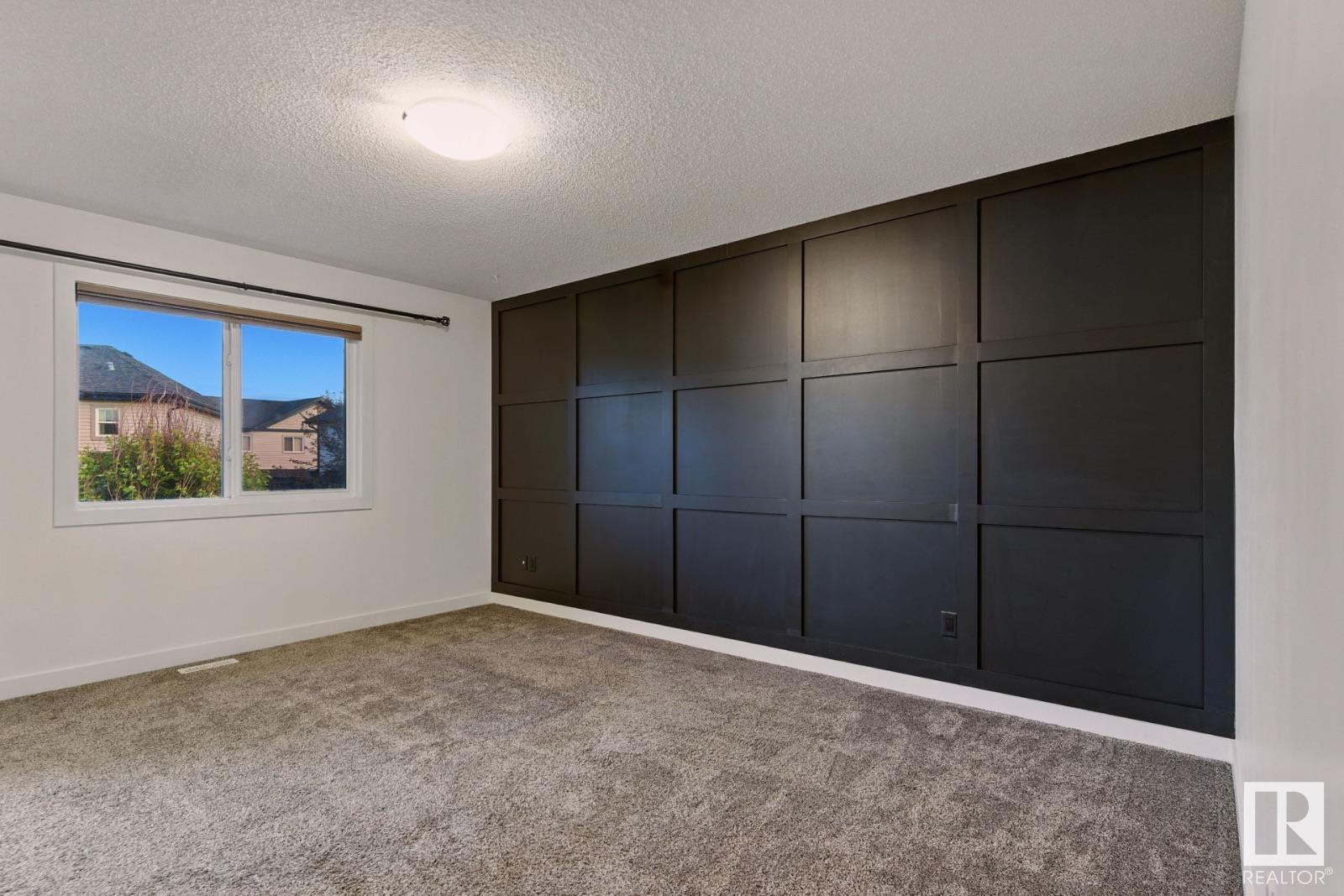 Photo 10 of 8827 180 Av Nw, Edmonton AB
