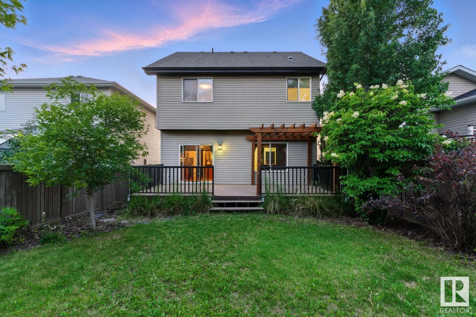 Photo 7 of 8827 180 Av Nw, Edmonton AB