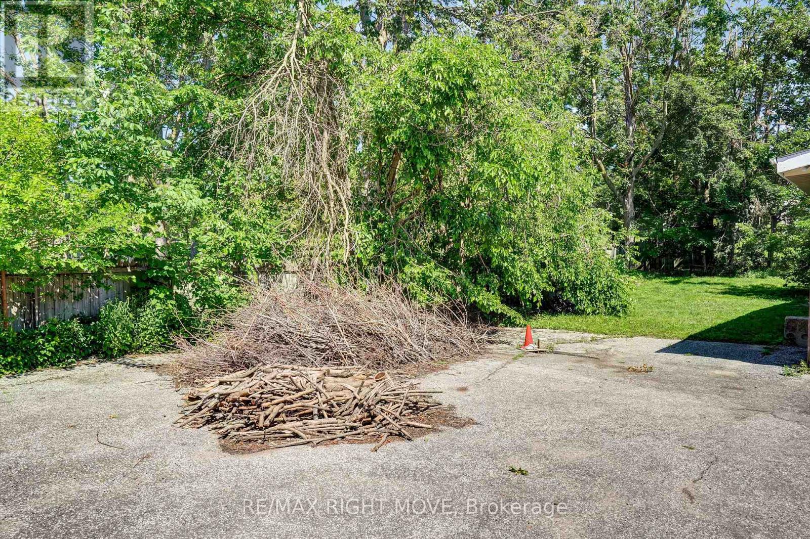 Photo 1 of 104 Nottawasaga Street, Orillia ON