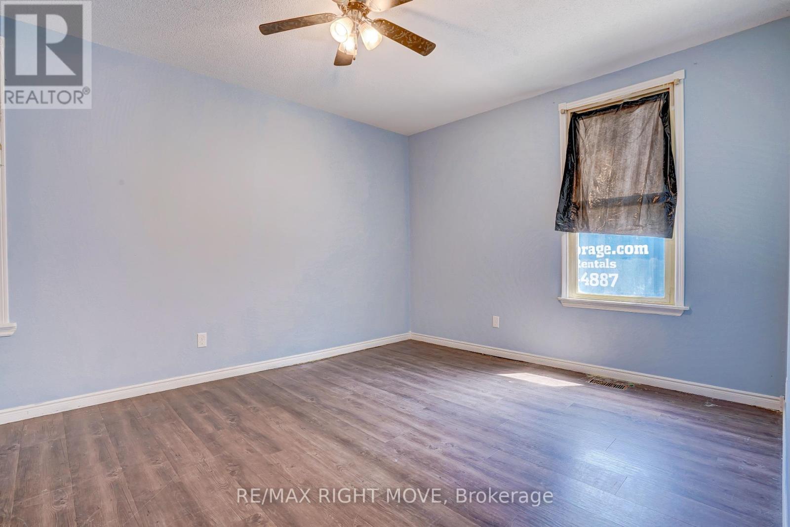 Photo 3 of 104 Nottawasaga Street, Orillia ON
