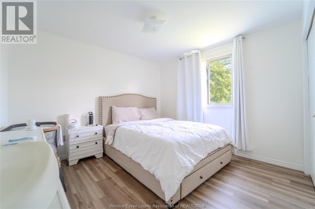 Photo 3 of 326 Langlois, Windsor ON