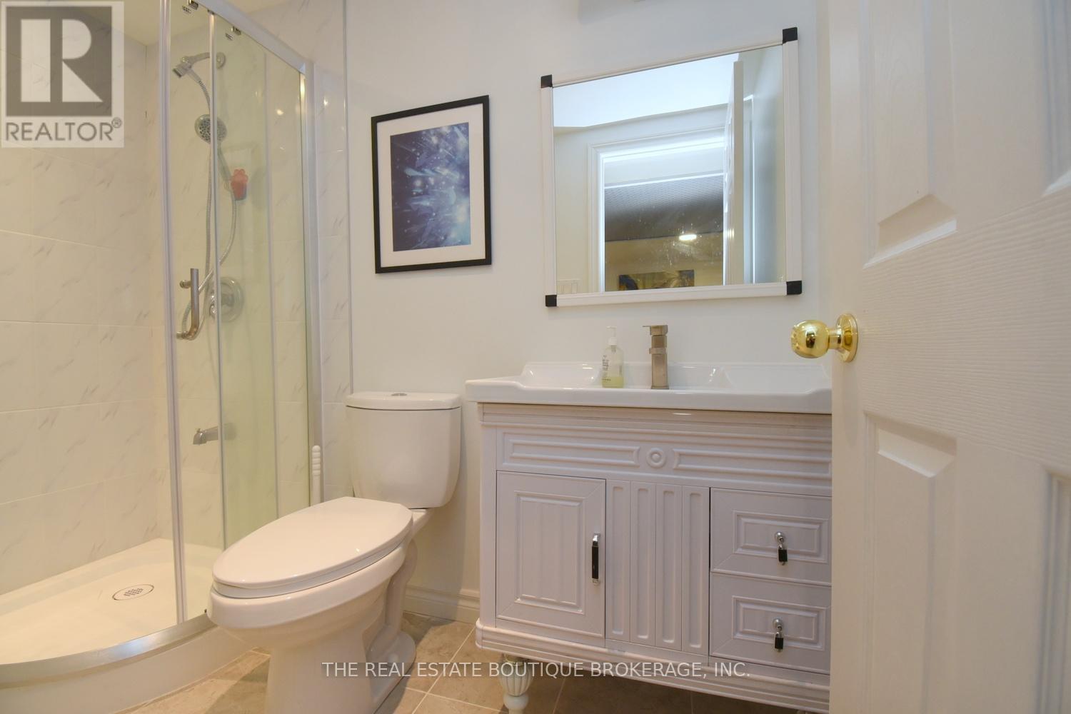 Photo 26 of 2271 Sheffield Drive, Burlington ON