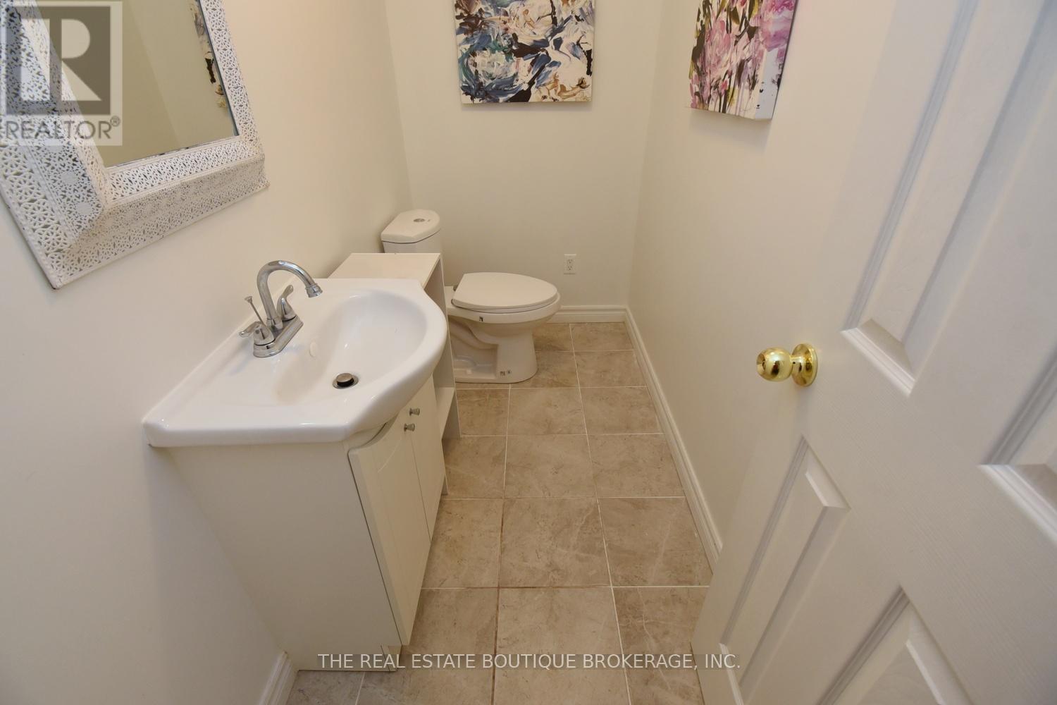 Photo 28 of 2271 Sheffield Drive, Burlington ON