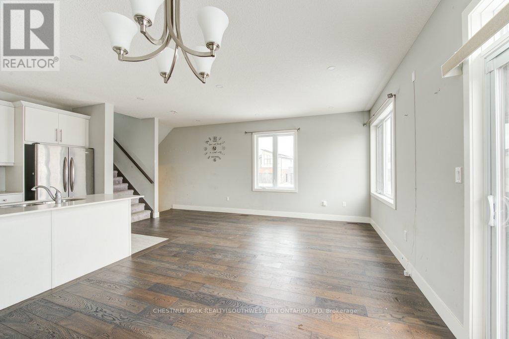 Photo 7 of 62 745 Chelton Road, London South ON