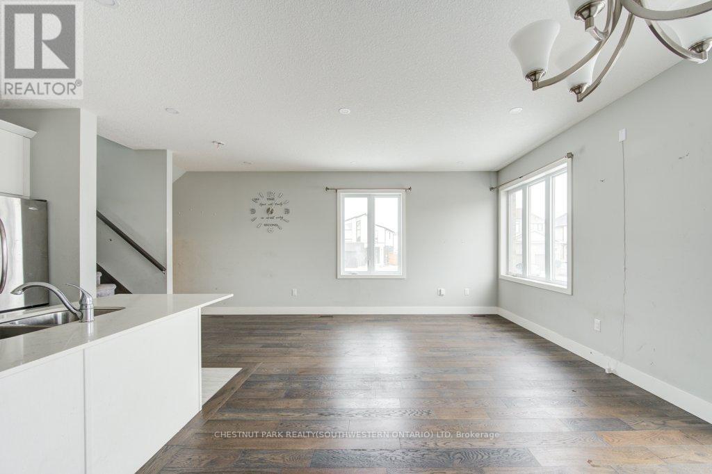 Photo 14 of 62 745 Chelton Road, London South ON