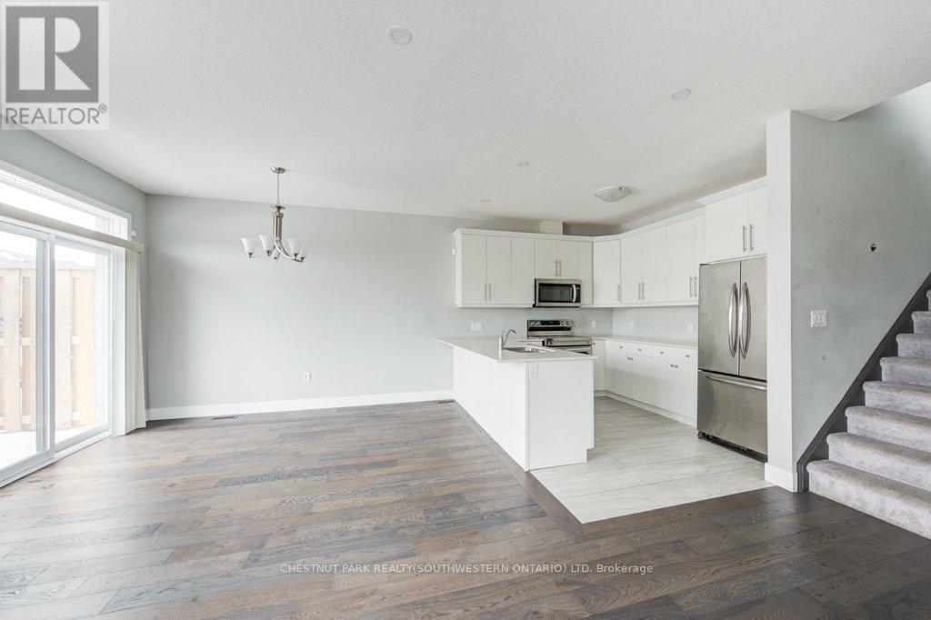 Photo 28 of 62 745 Chelton Road, London South ON