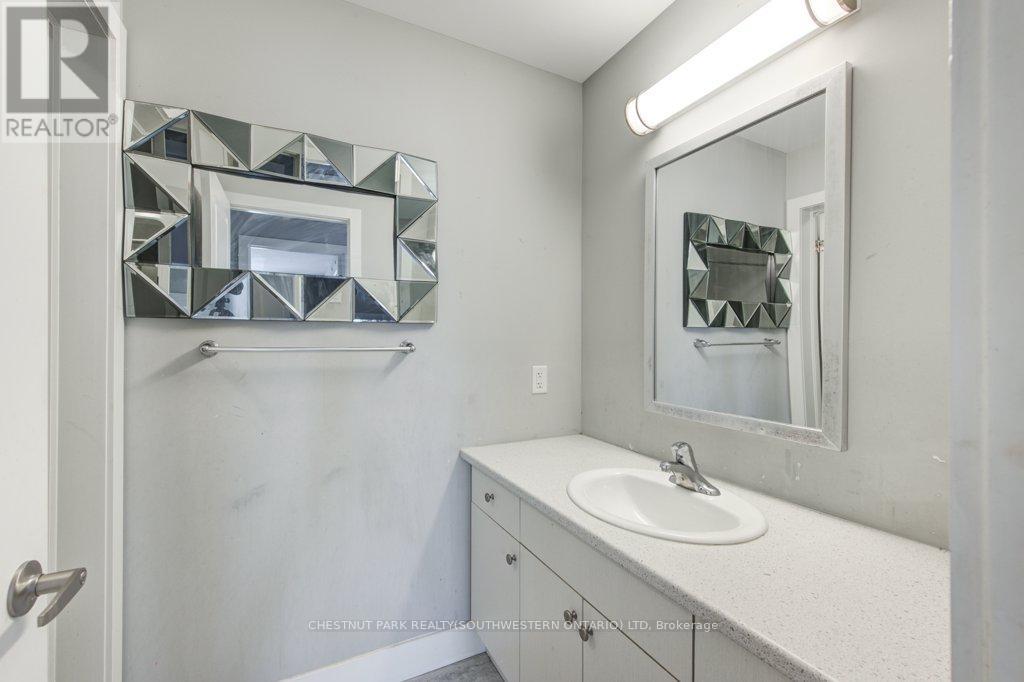 Photo 5 of 62 745 Chelton Road, London South ON