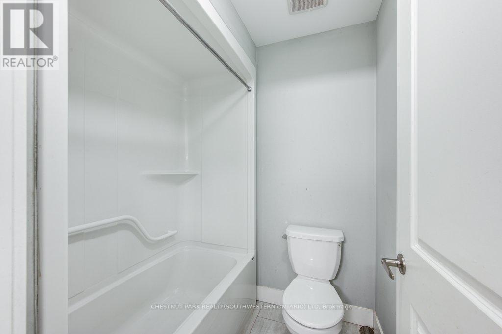 Photo 48 of 62 745 Chelton Road, London South ON