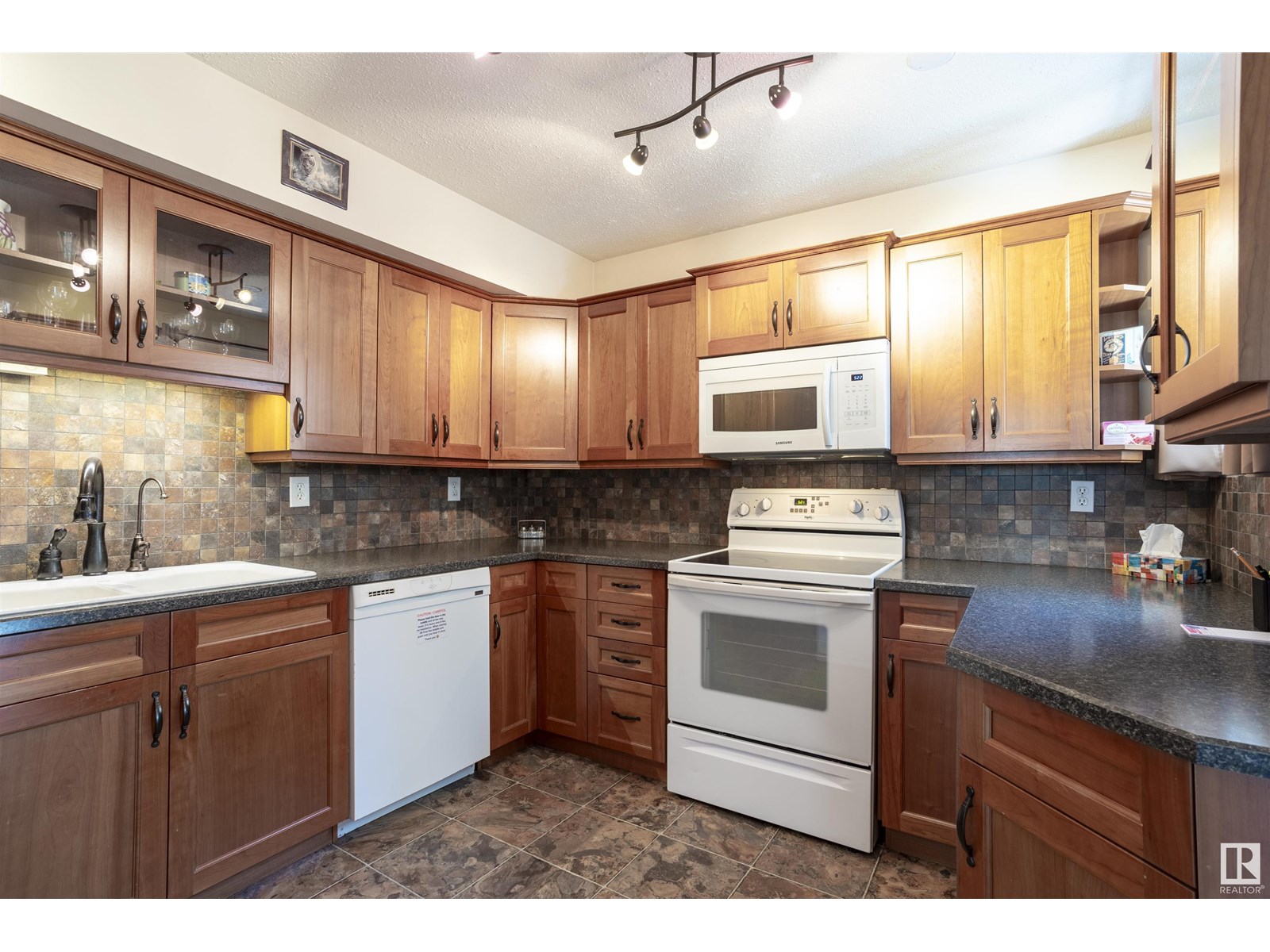 Single Family House for Sale in   ST NW Edmonton 