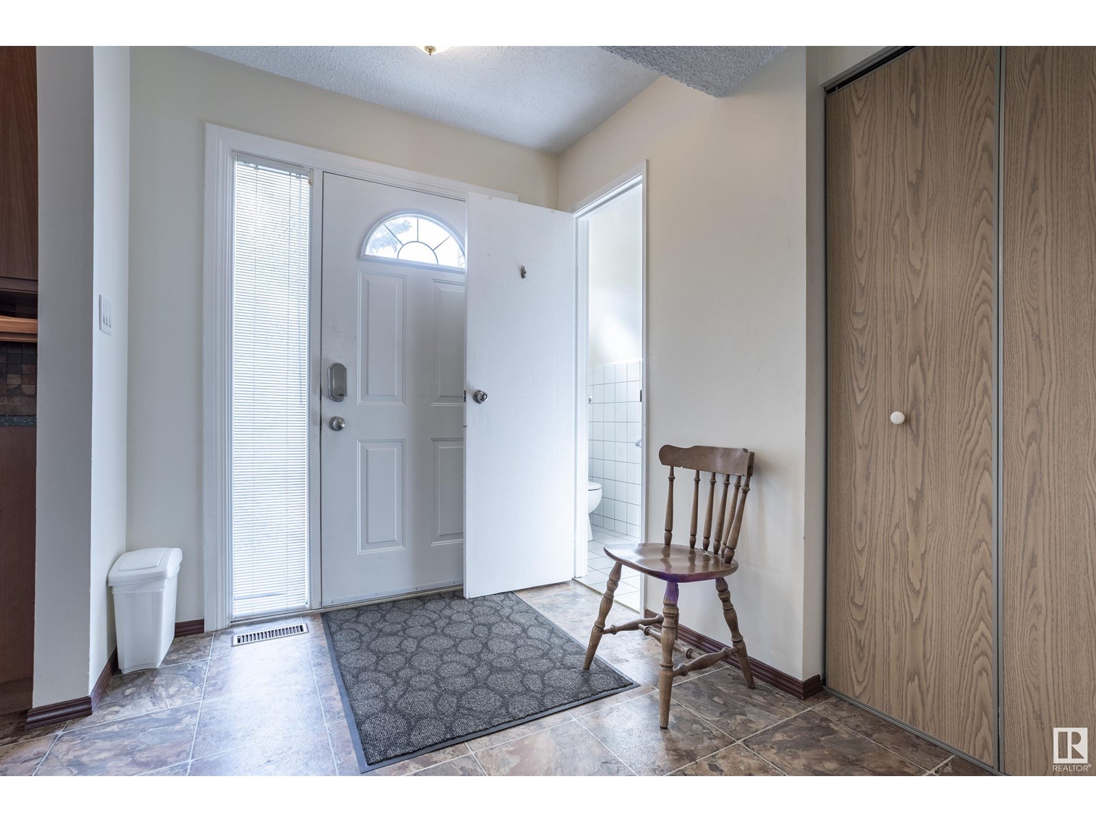 Single Family House for Sale in   ST NW Edmonton 