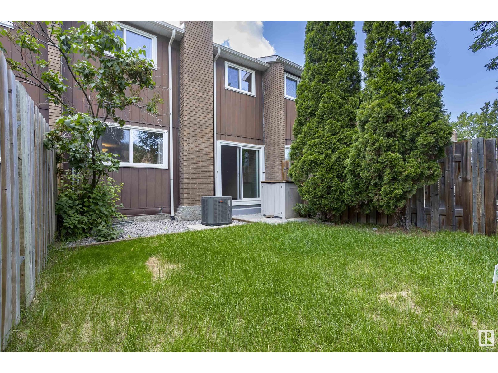 Single Family House for Sale in   ST NW Edmonton 