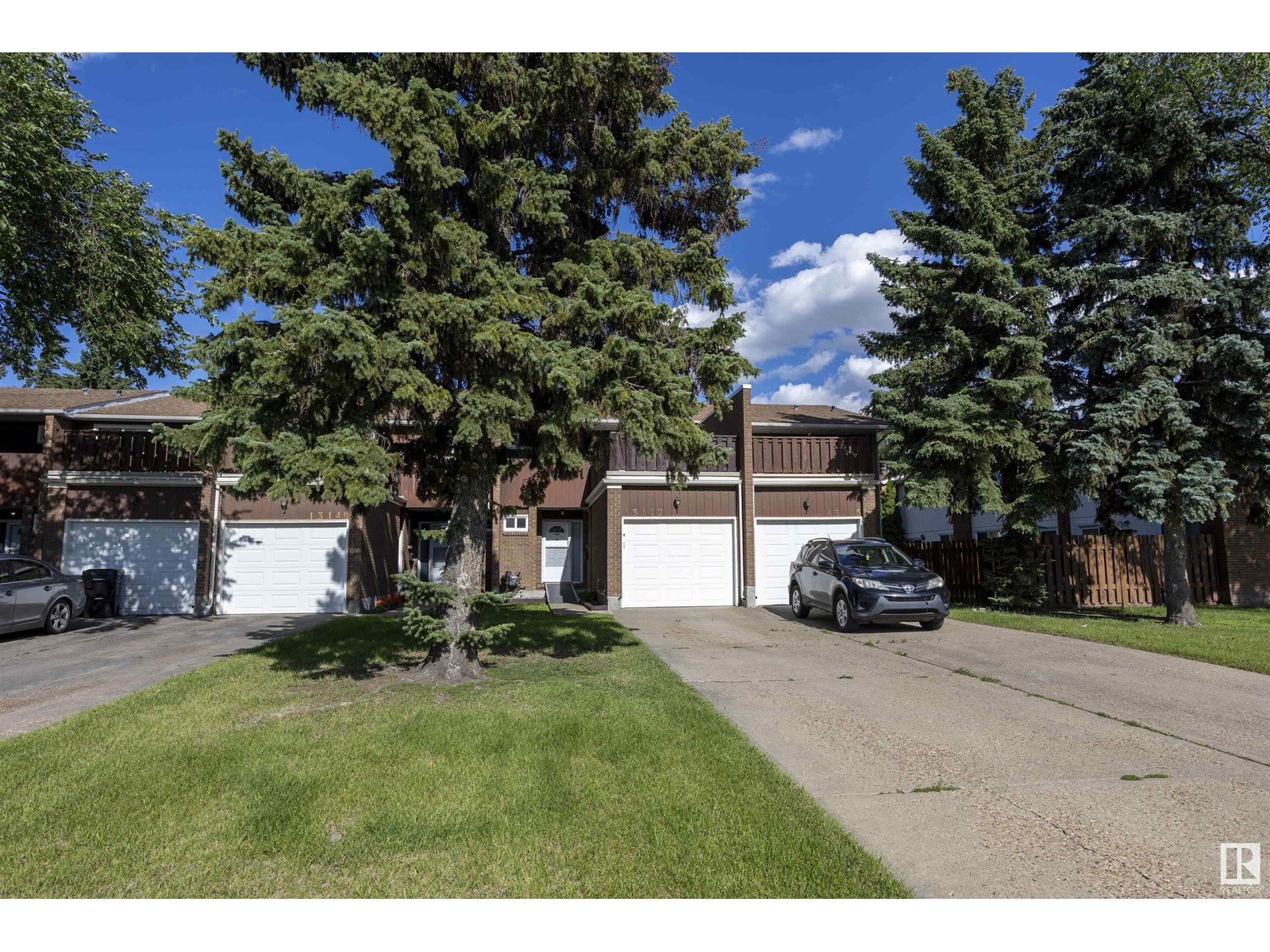 Single Family House for Sale in   ST NW Edmonton 