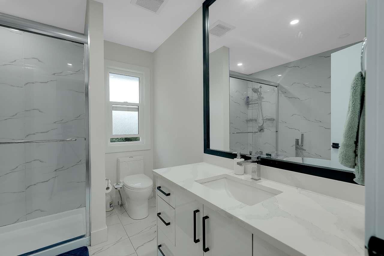 Photo 25 of 15738 97 Avenue, Surrey BC