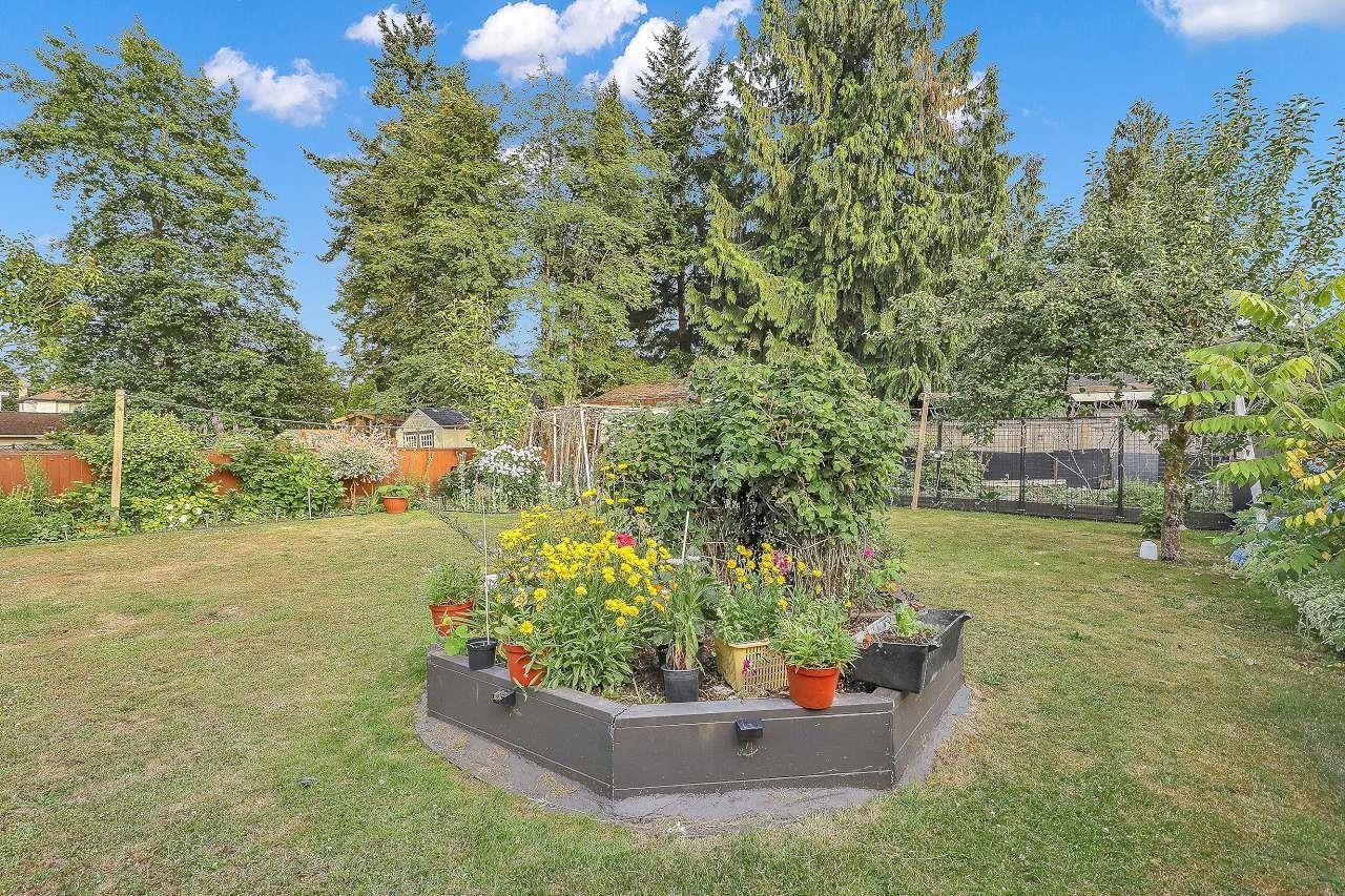 Photo 37 of 15738 97 Avenue, Surrey BC
