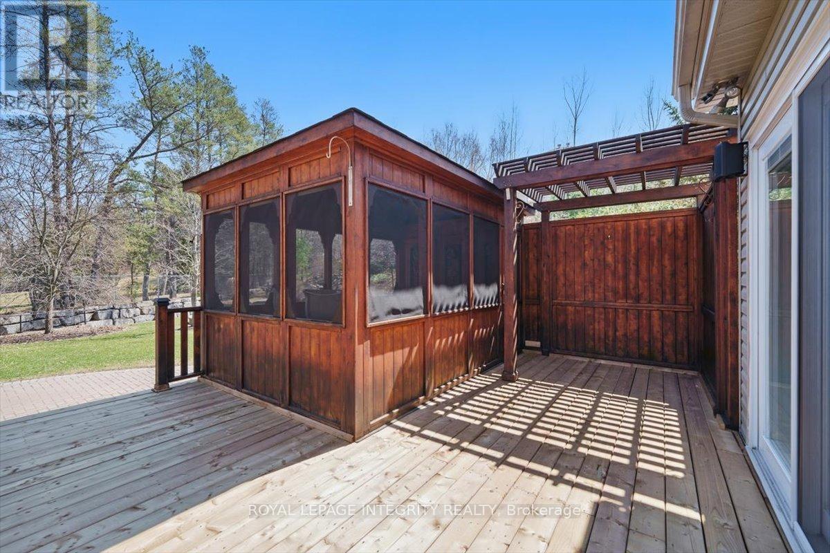 Photo 11 of 137 Beaumont Avenue, Clarencerockland ON
