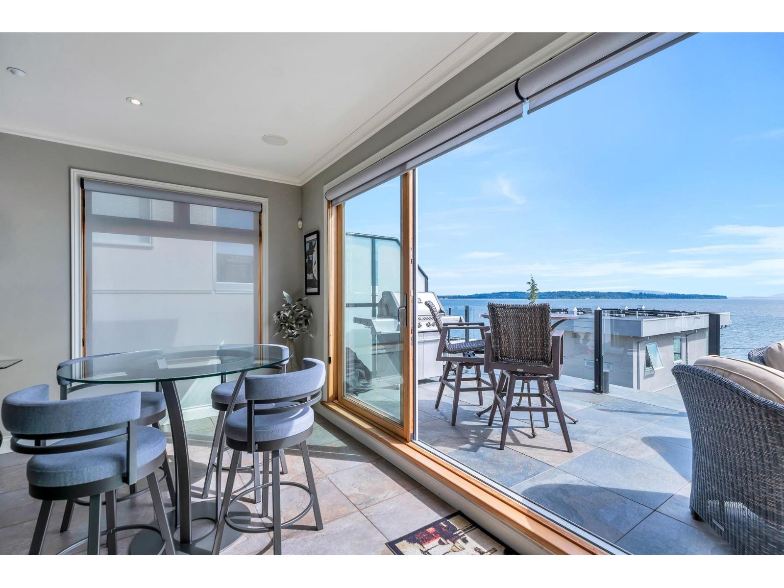 Photo 14 of 15364 Victoria Avenue, White Rock BC