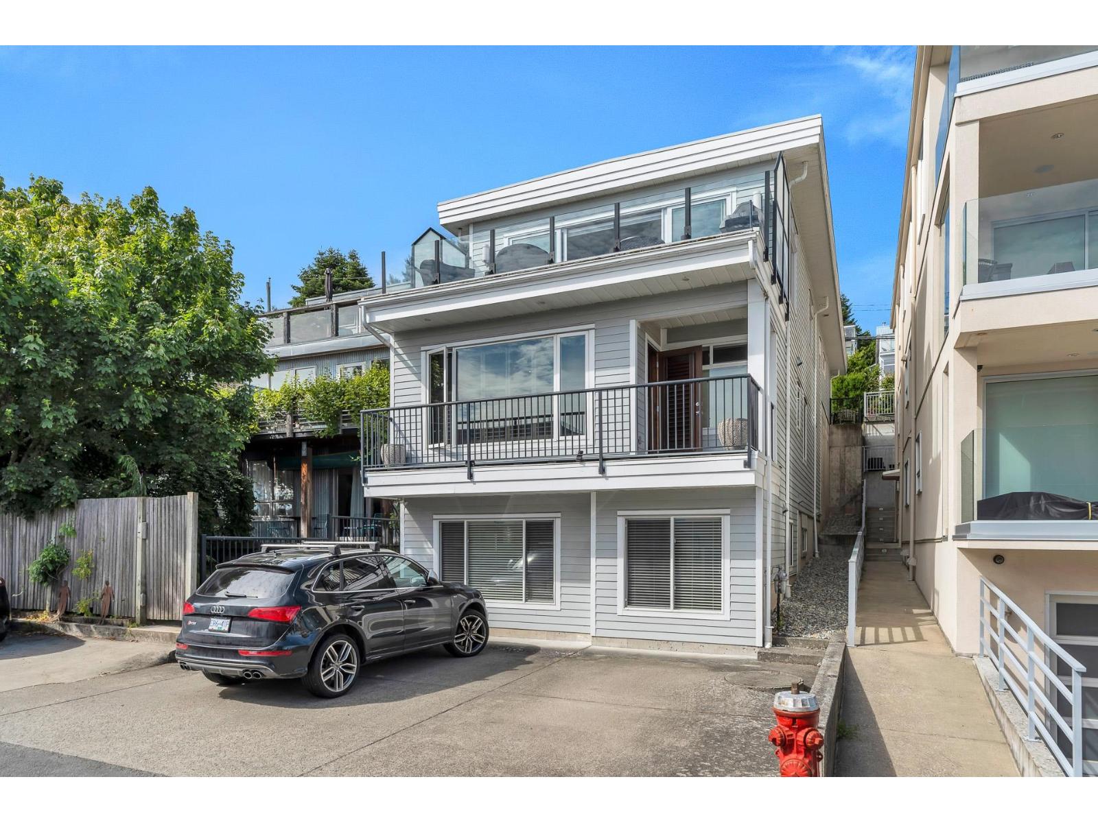 Photo 40 of 15364 Victoria Avenue, White Rock BC