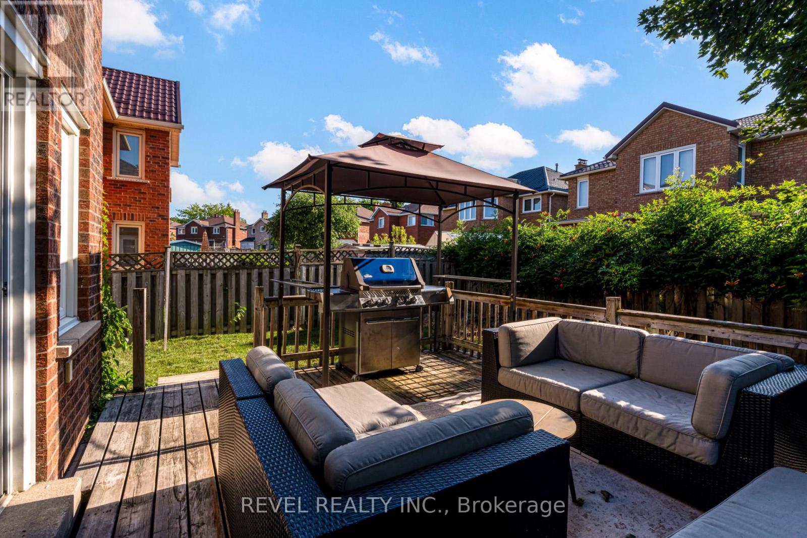 Single Family House for Sale in  LONE OAK AVENUE Brampton (Westgate) 