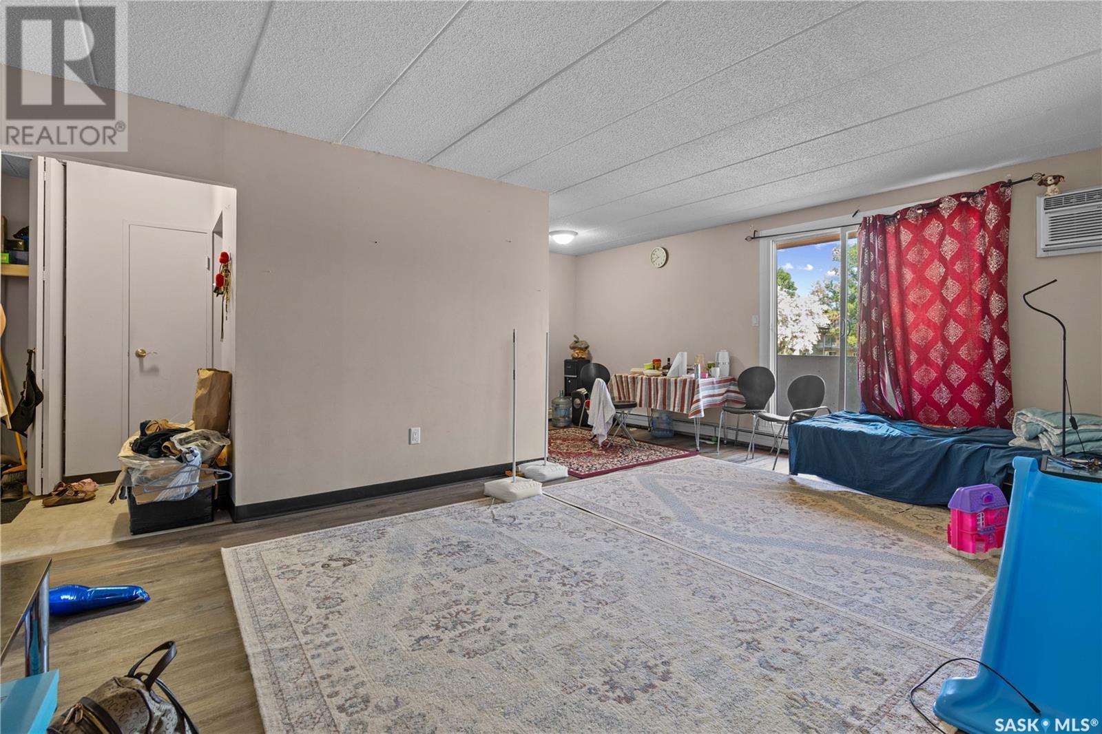 Single Family House High rise for Sale in   Gordon ROAD Regina 