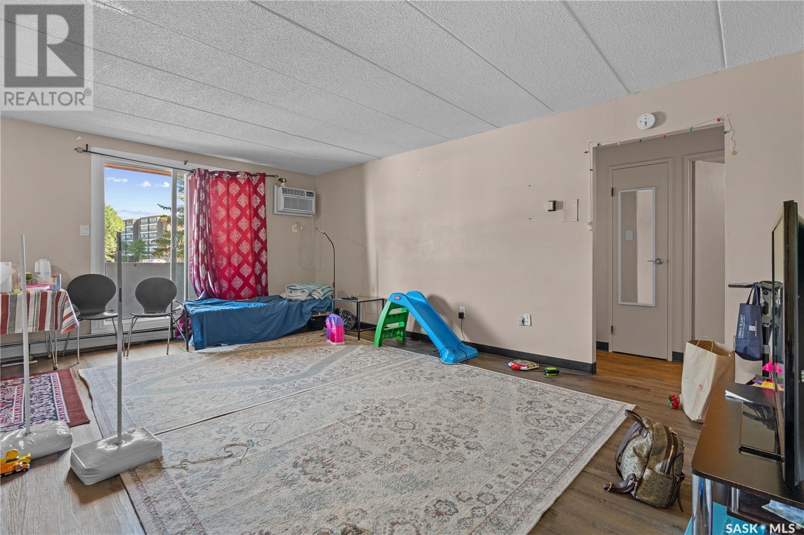Single Family House High rise for Sale in   Gordon ROAD Regina 