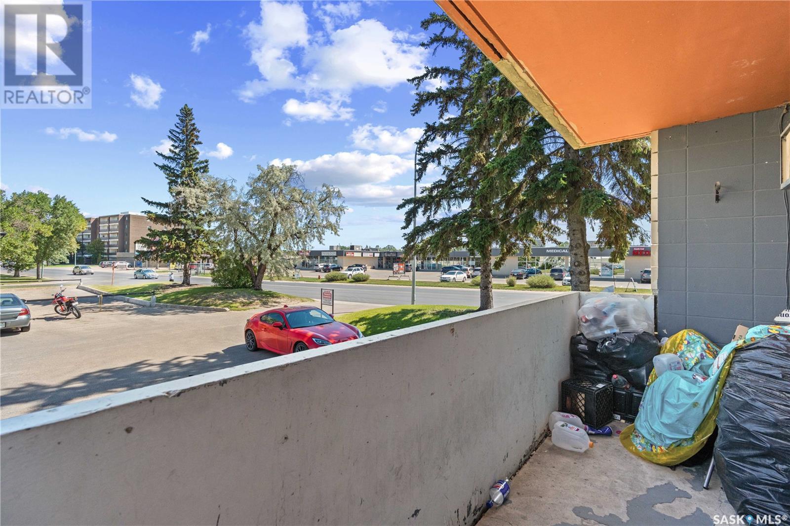Single Family House High rise for Sale in   Gordon ROAD Regina 