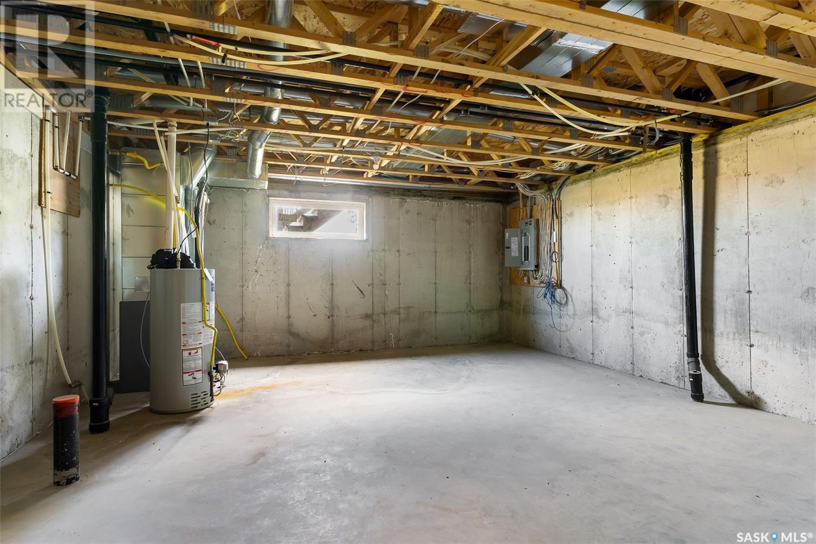 Photo 22 of 177 Chateau Crescent, Pilot Butte SK