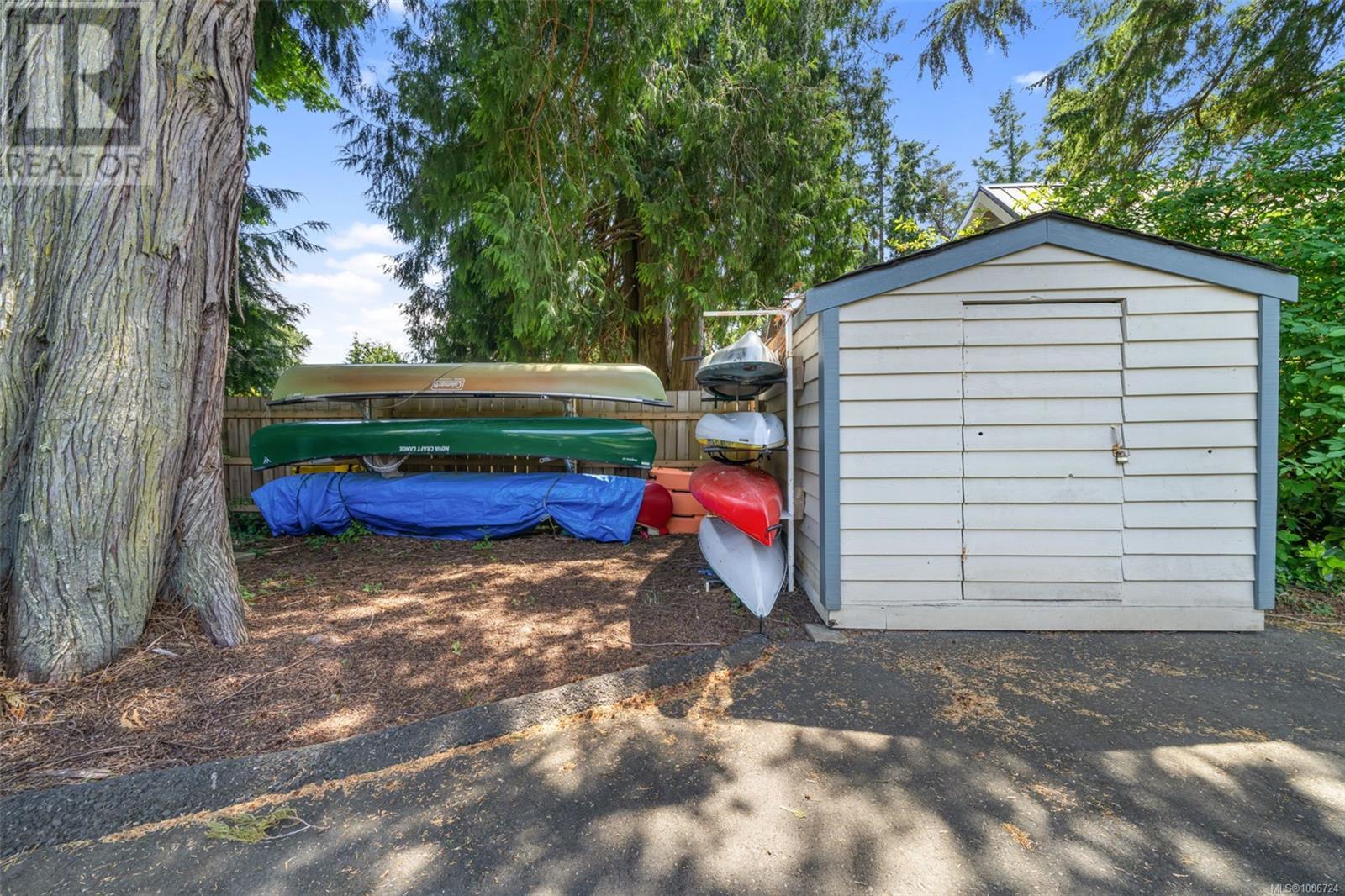 10 1976 Glenidle Rd, Sooke