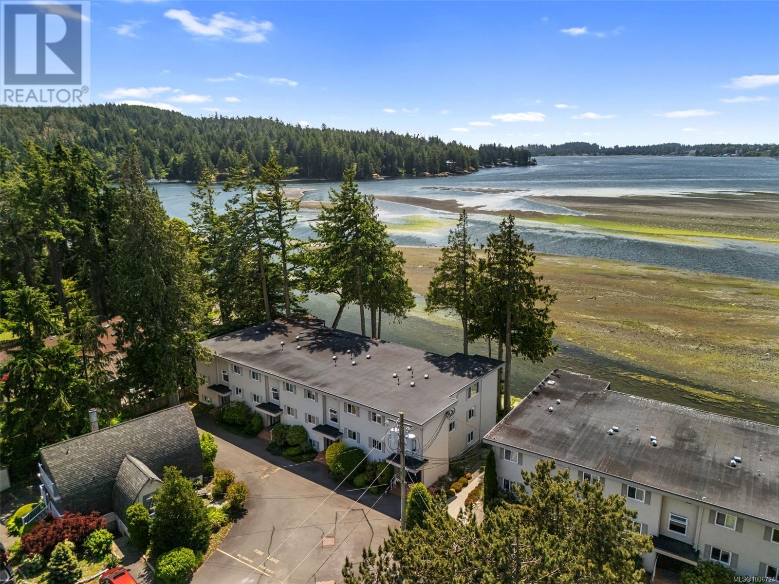 10 1976 Glenidle Rd, Sooke