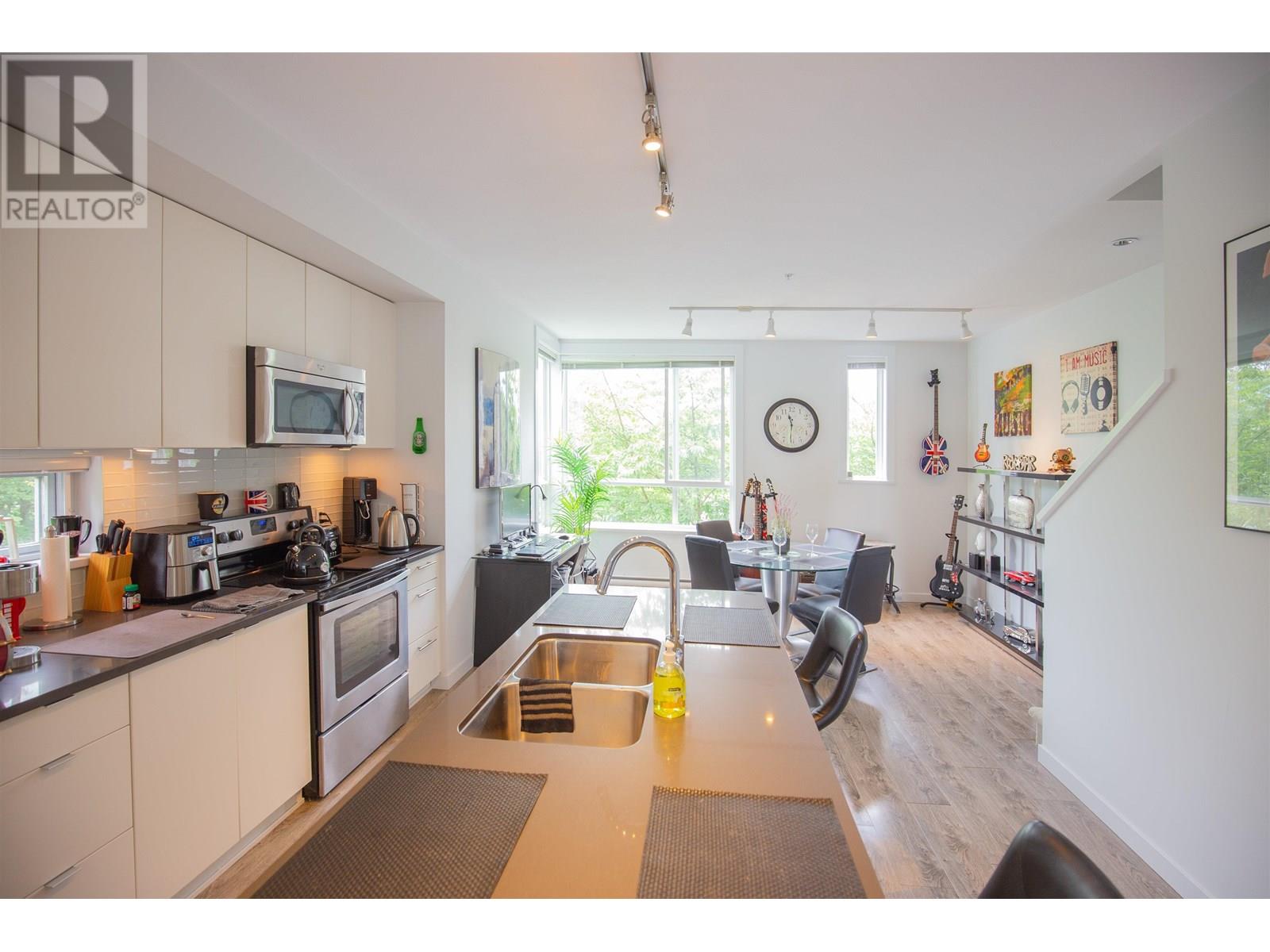 Photo 22 of 75 2310 Ranger Lane, Port Coquitlam BC