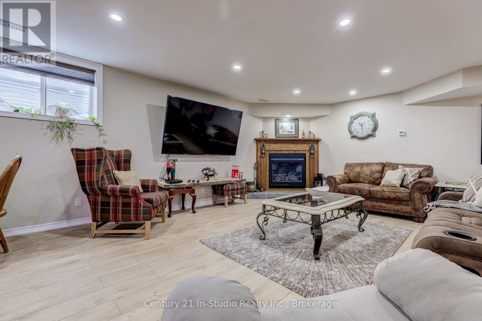 Photo 27 of 104 Emerson Way, West Grey ON