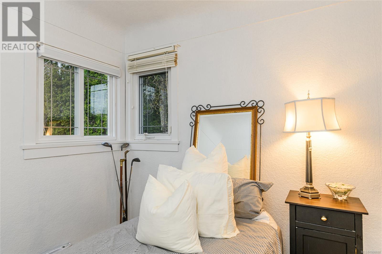 Photo 23 of 870 Pendene Pl, Saanich BC
