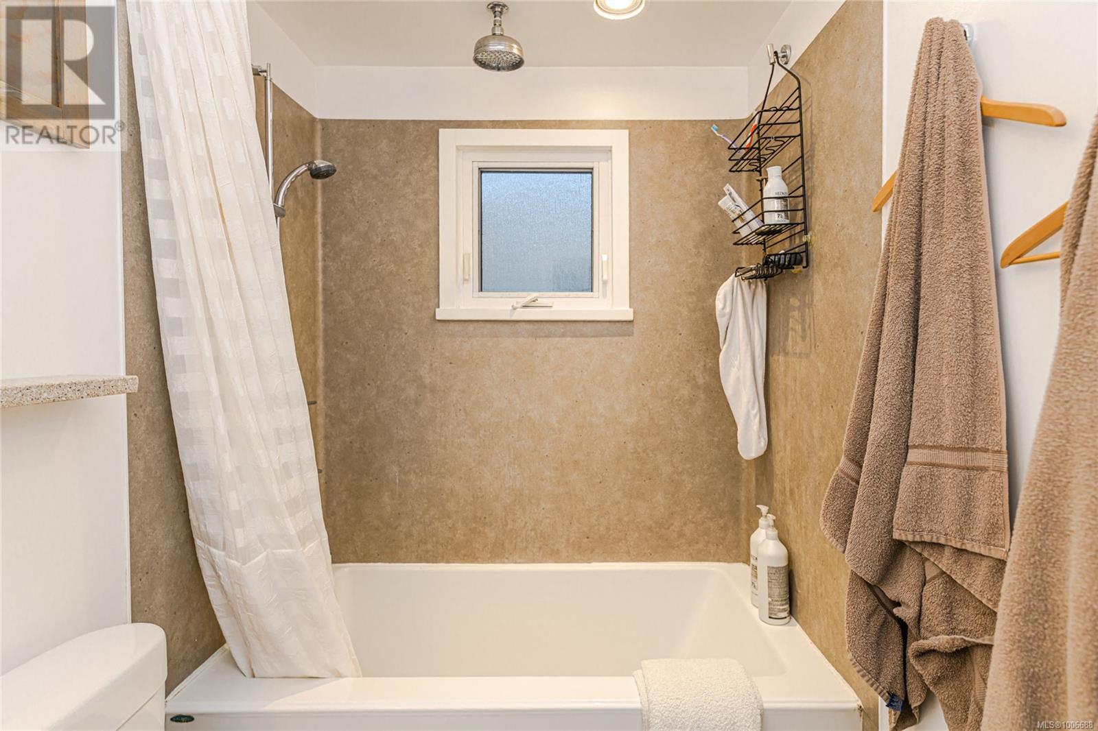 Photo 26 of 870 Pendene Pl, Saanich BC