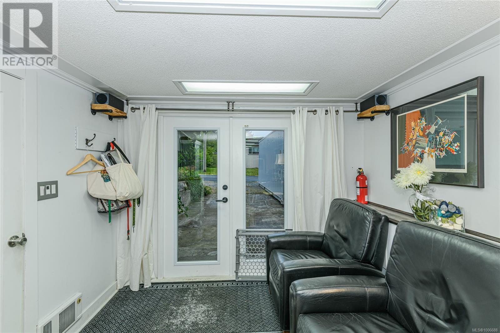 Photo 28 of 870 Pendene Pl, Saanich BC