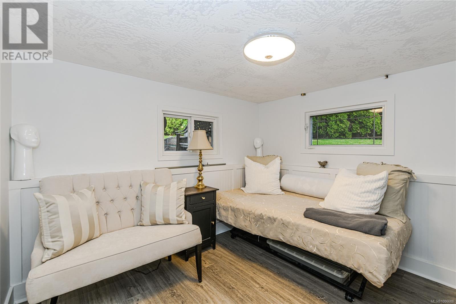 Photo 32 of 870 Pendene Pl, Saanich BC